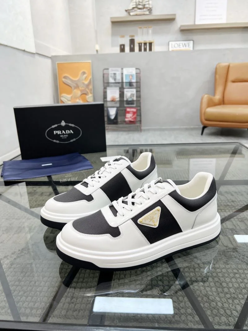 Prada Low Shoes Unisex 33970
