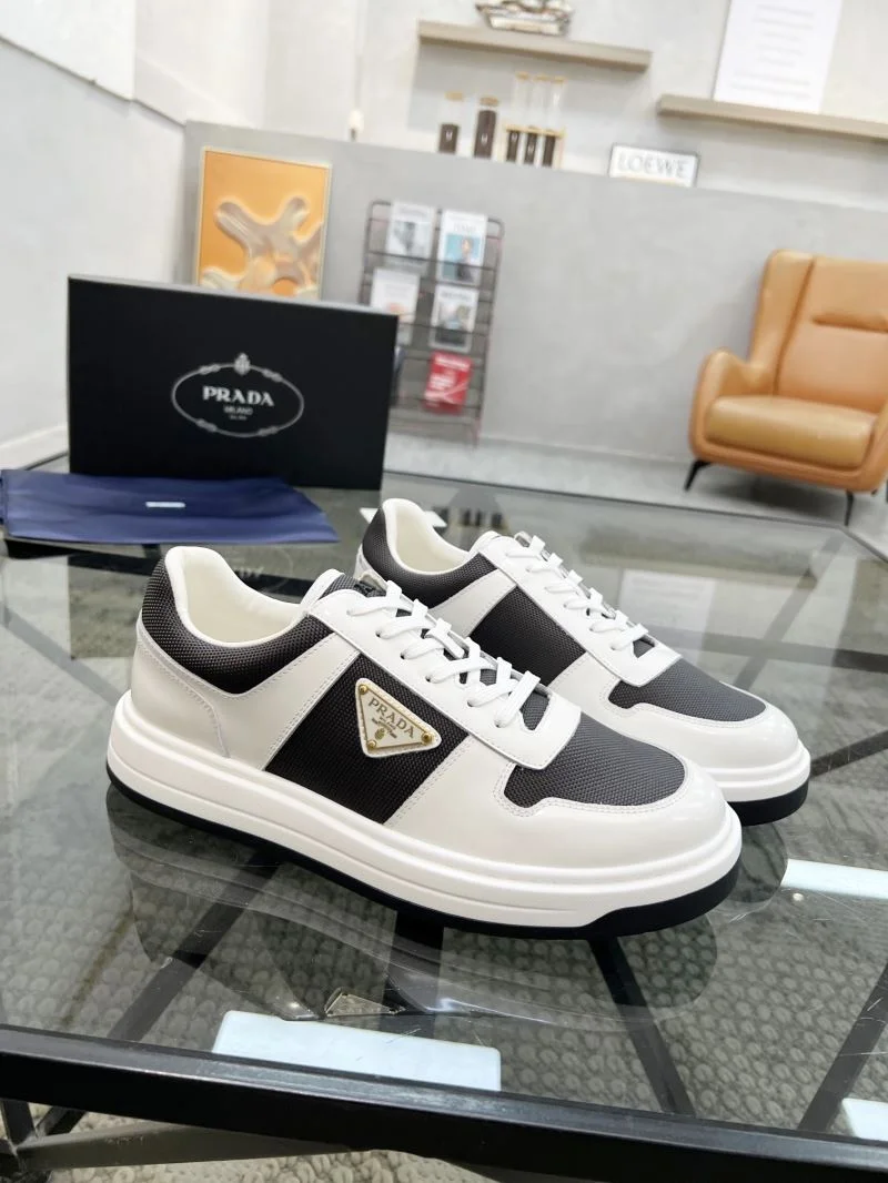 Prada Low Shoes Unisex 33970