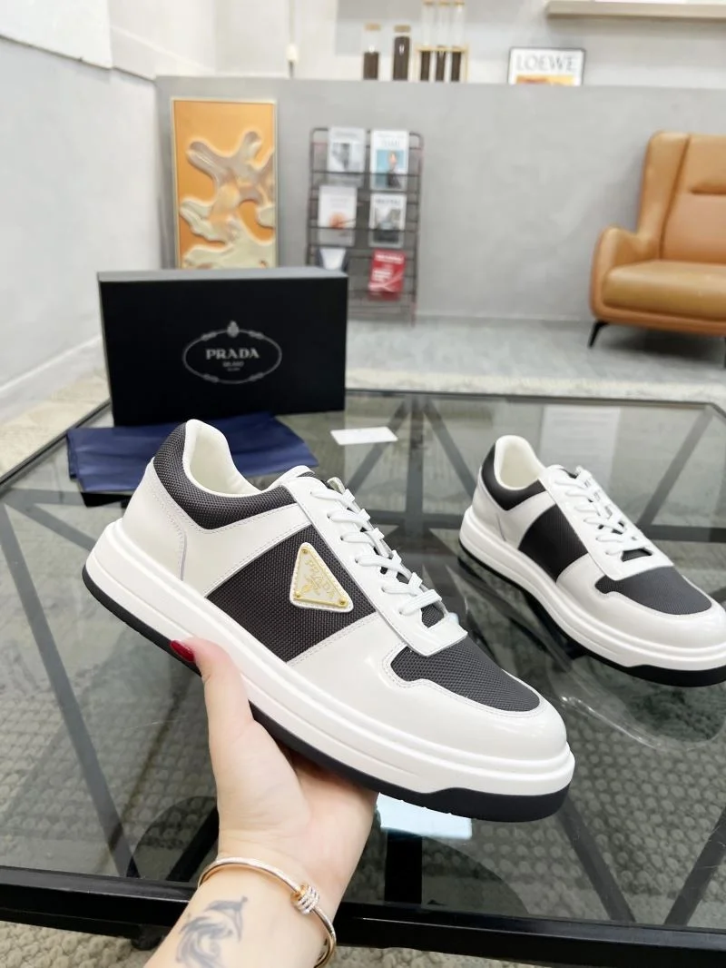 Prada Low Shoes Unisex 33970
