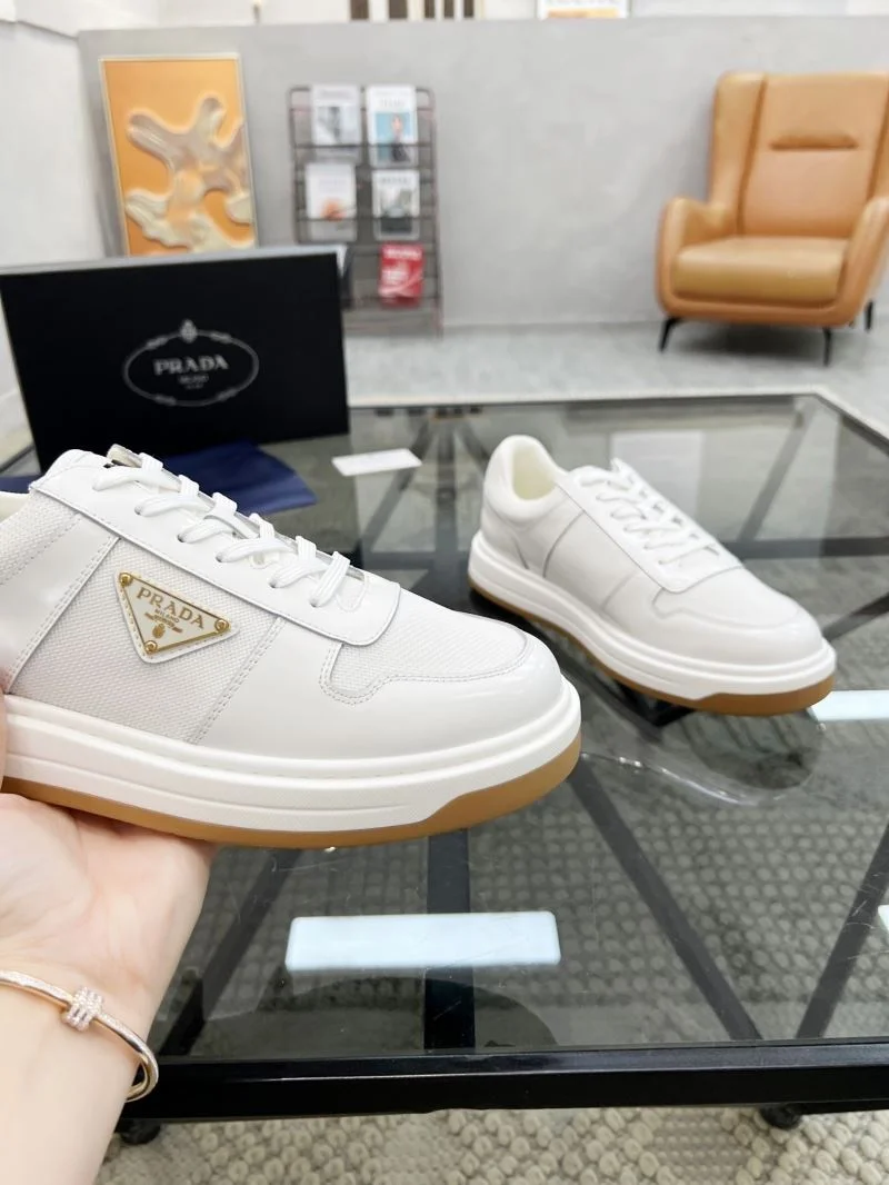 Neat Prada Low Shoes 33980