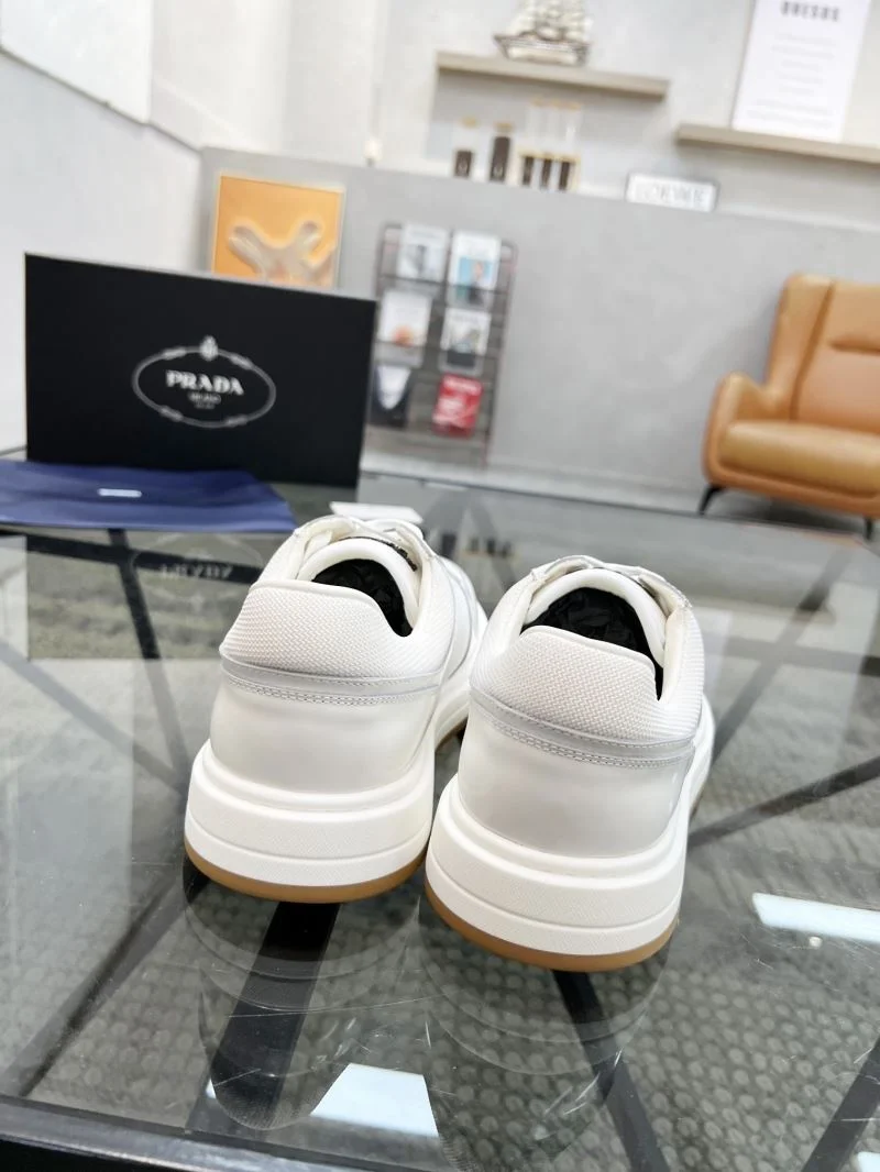 Neat Prada Low Shoes 33980
