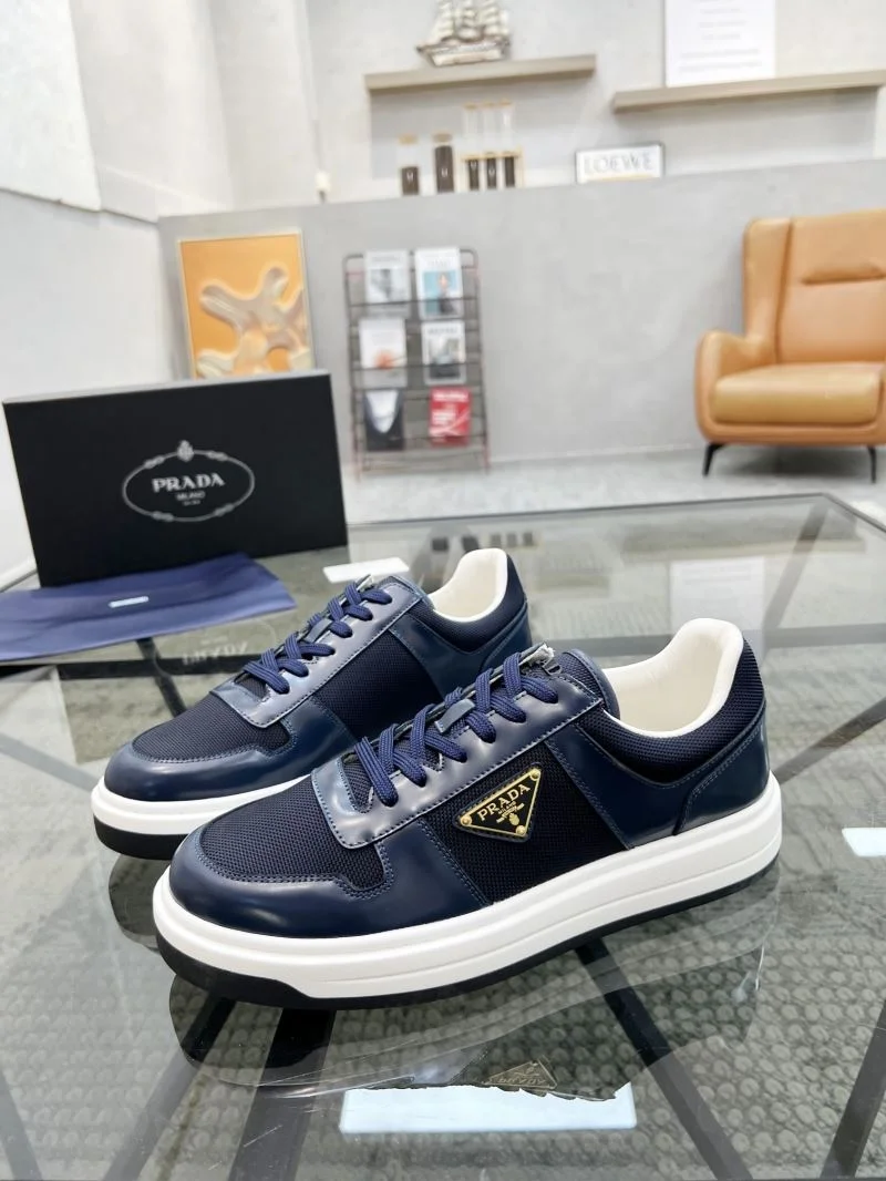 Prada Low Shoes WaterResistant 33976