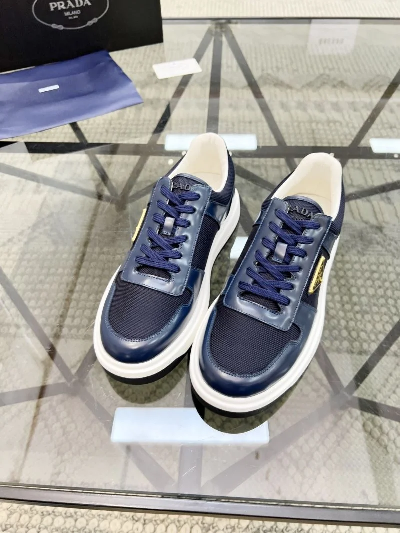 Prada Low Shoes WaterResistant 33976