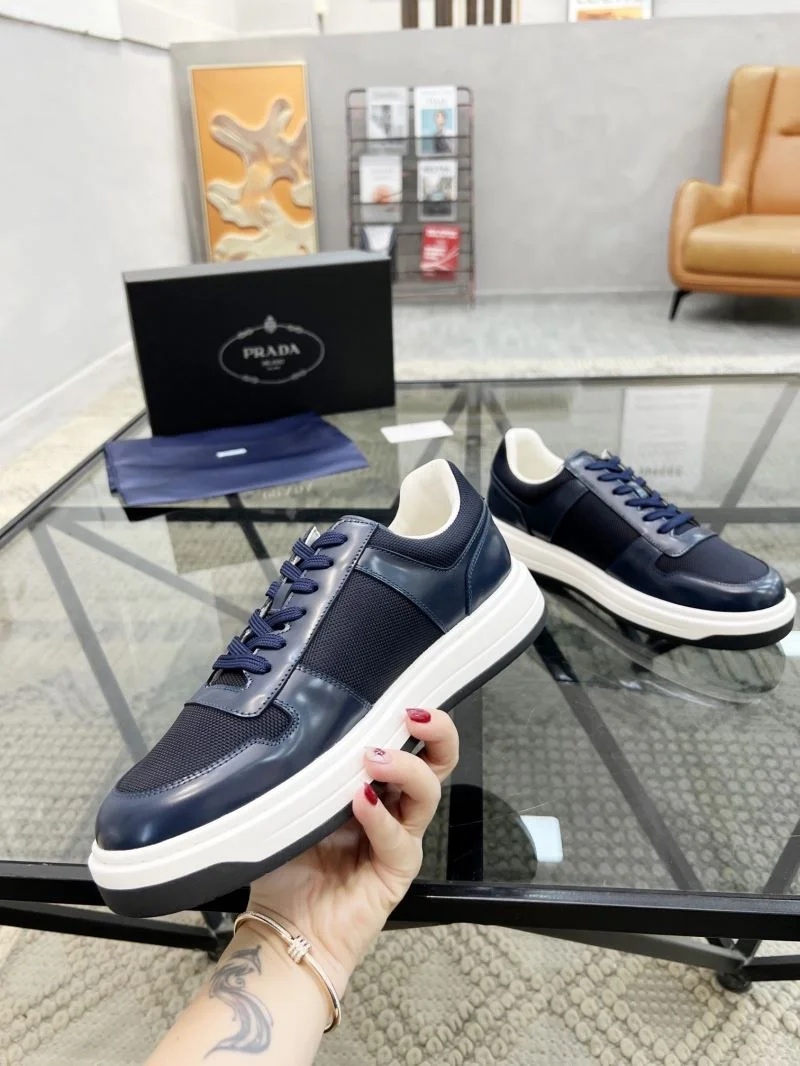 Prada Low Shoes WaterResistant 33976