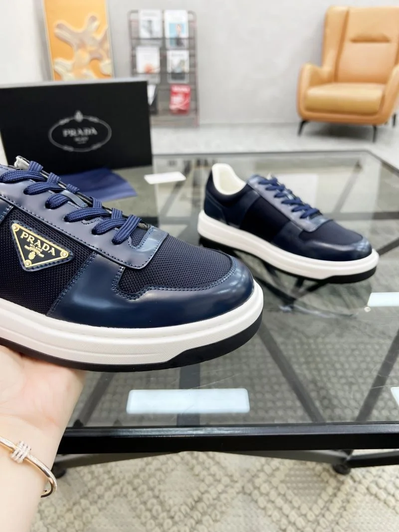 Prada Low Shoes WaterResistant 33976