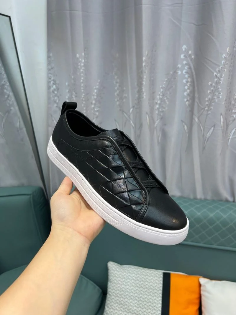 Unisex Prada Low Shoes 33968