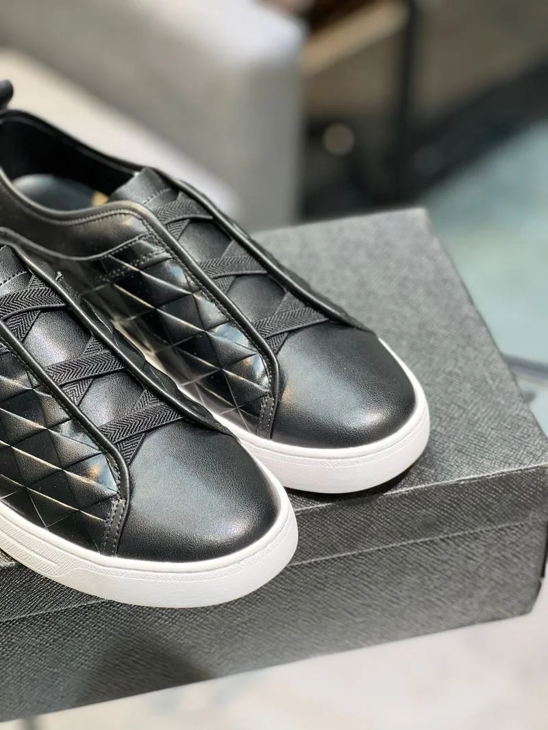 Unisex Prada Low Shoes 33968