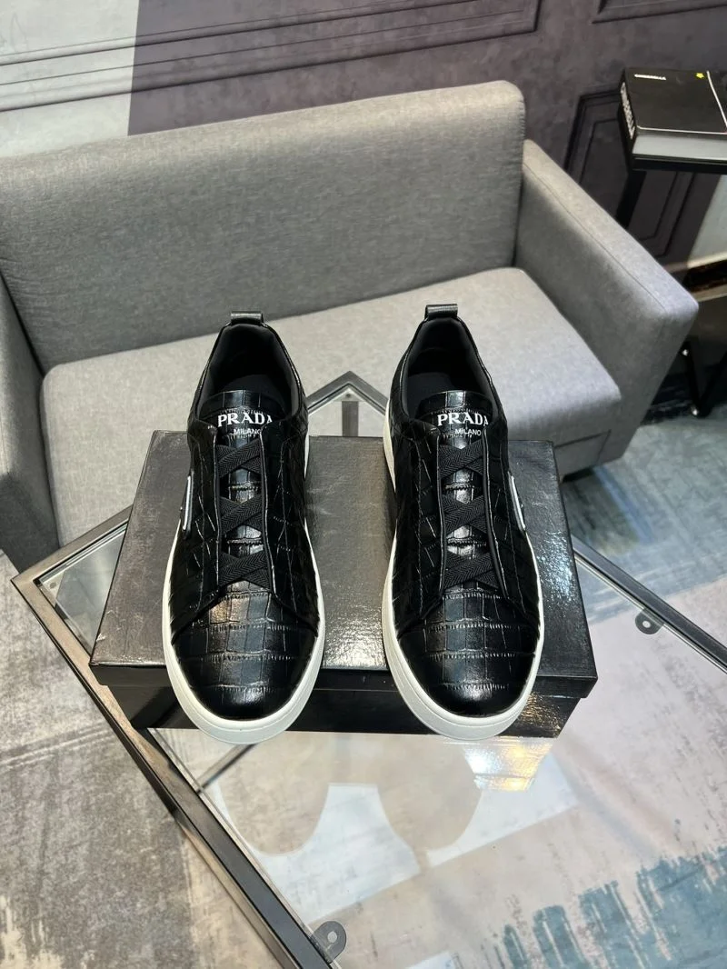 Effortless Prada Low Shoes 33960