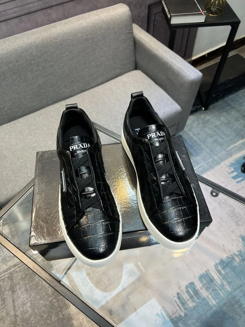Effortless Prada Low Shoes 33960