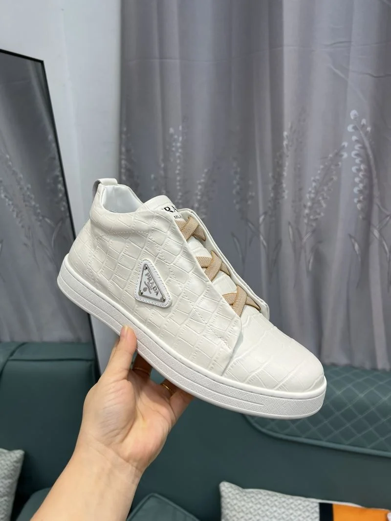 Modern Prada Low Shoes 33953