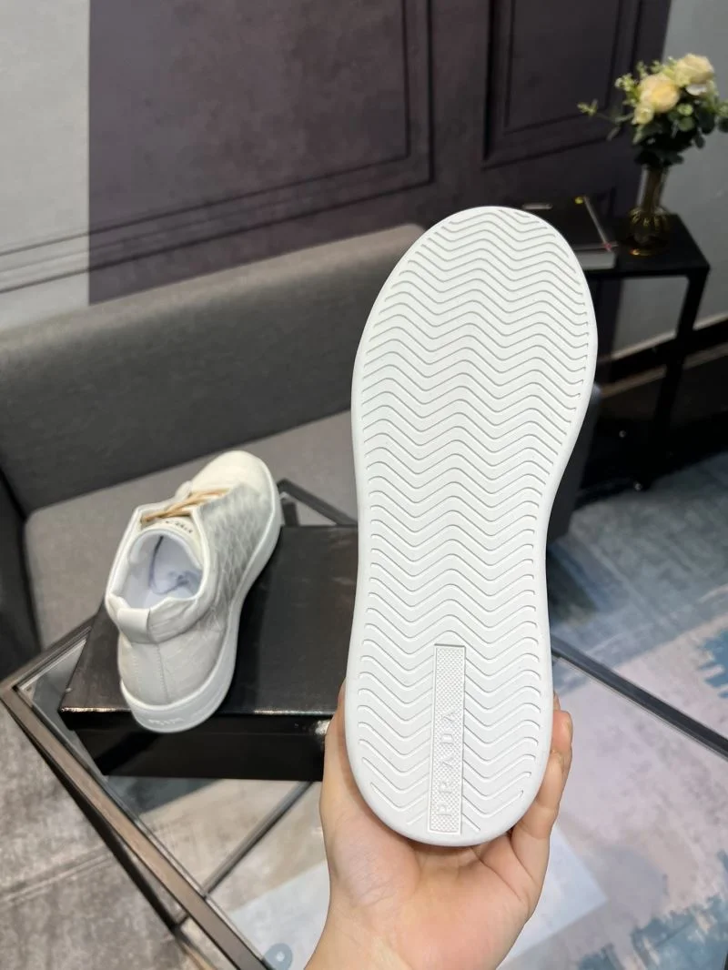 Modern Prada Low Shoes 33953