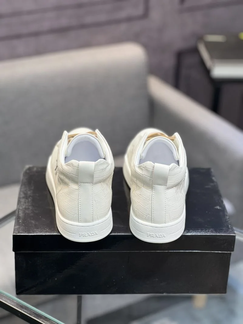 Modern Prada Low Shoes 33953