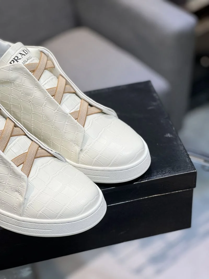Modern Prada Low Shoes 33953