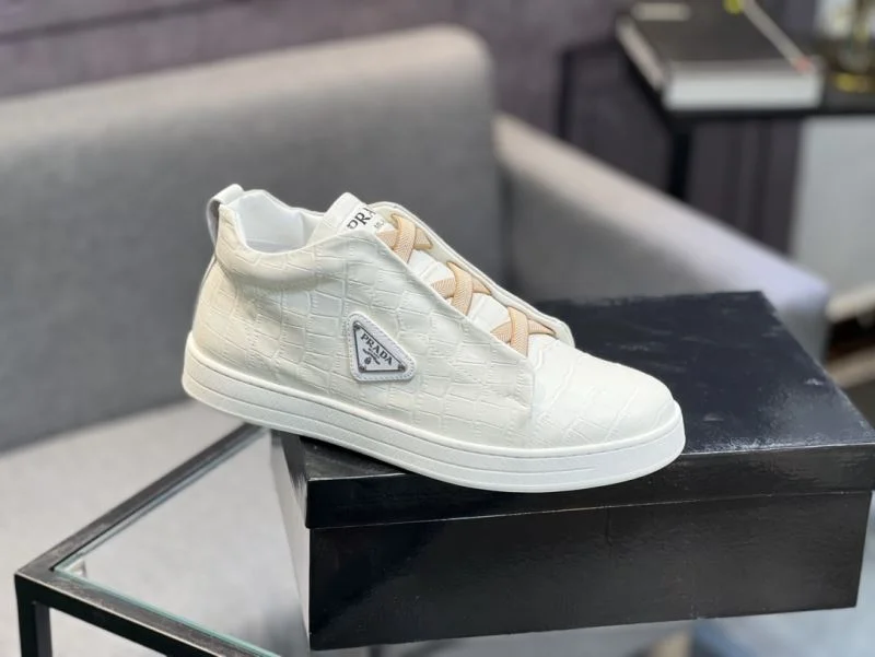 Modern Prada Low Shoes 33953