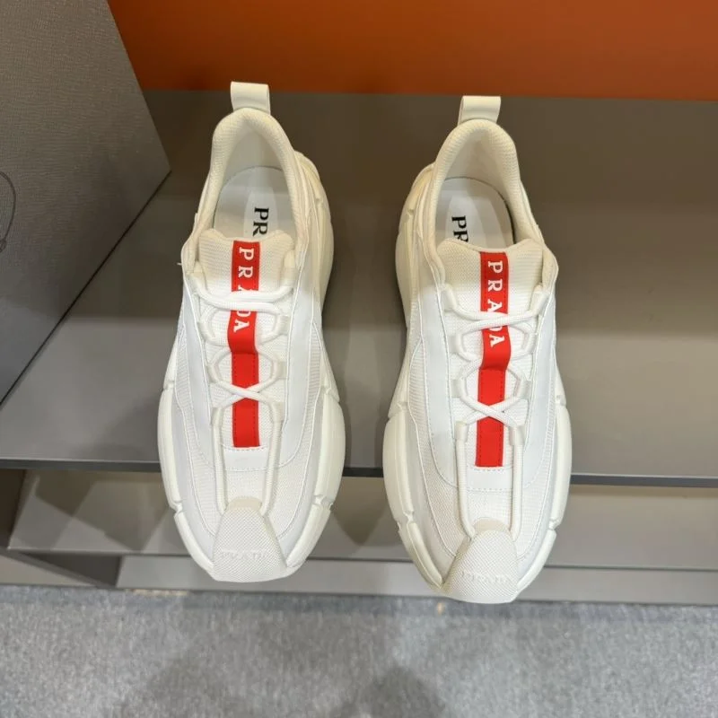 Minimalist Prada Low Shoes 33974