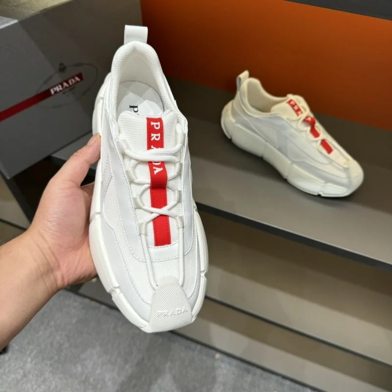 Minimalist Prada Low Shoes 33974