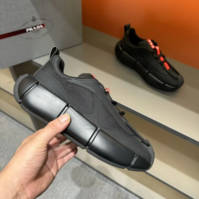 ZipUp Prada Low Shoes 33943