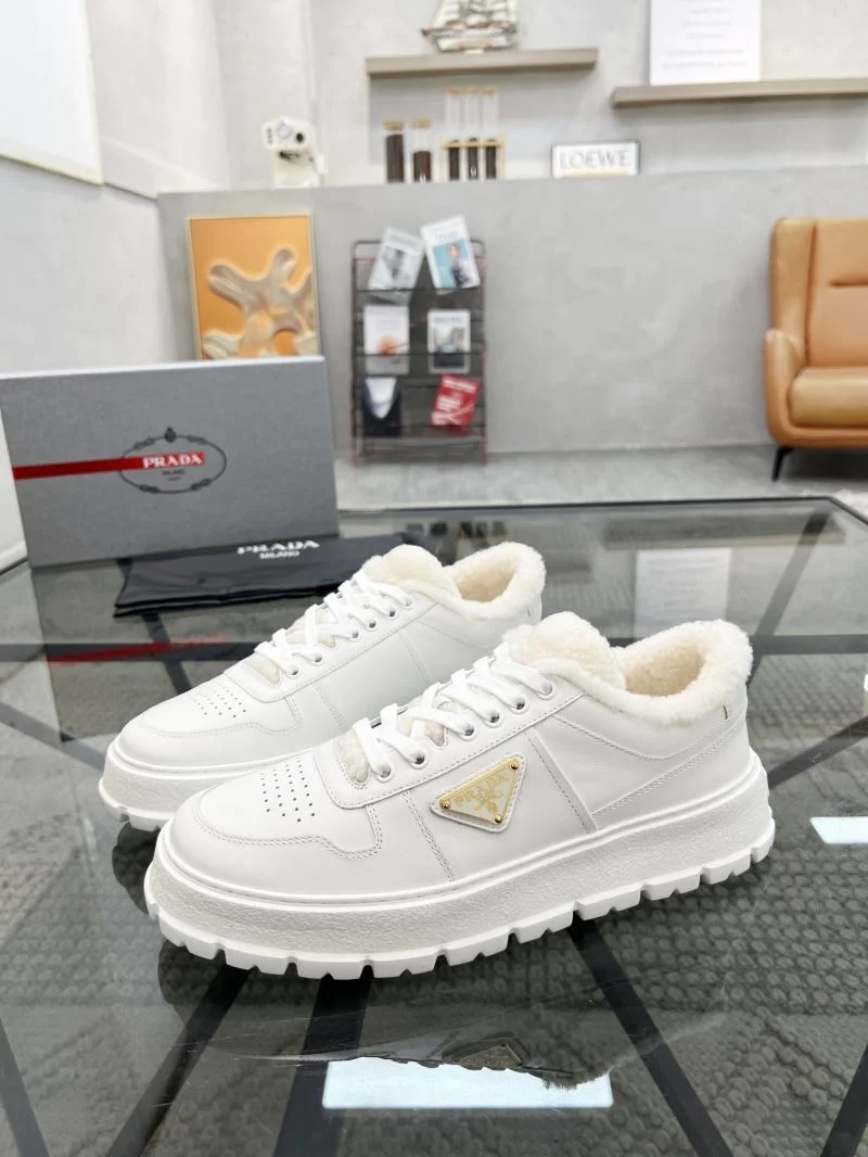 Prada Low Shoes NewStyle 33937