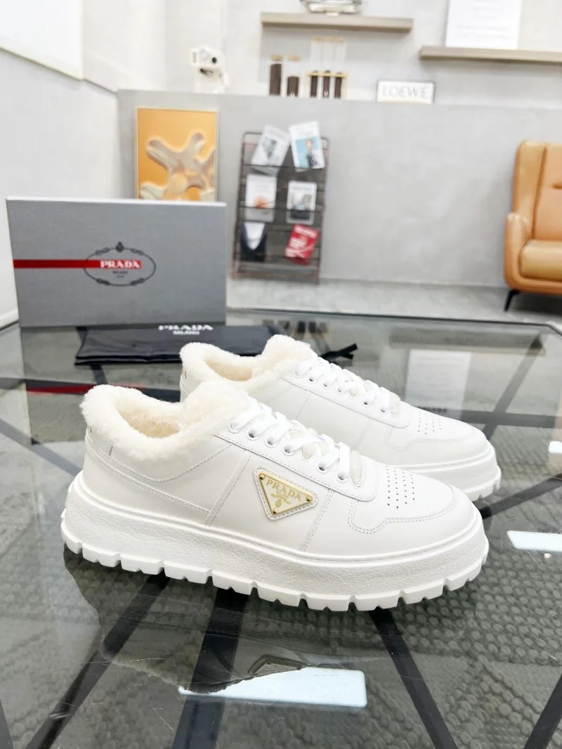 Prada Low Shoes NewStyle 33937