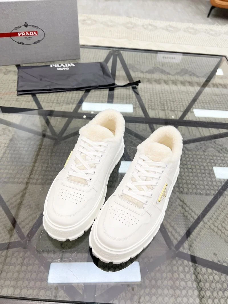 Prada Low Shoes NewStyle 33937