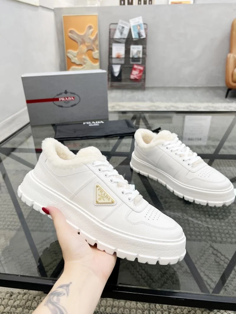 Prada Low Shoes NewStyle 33937