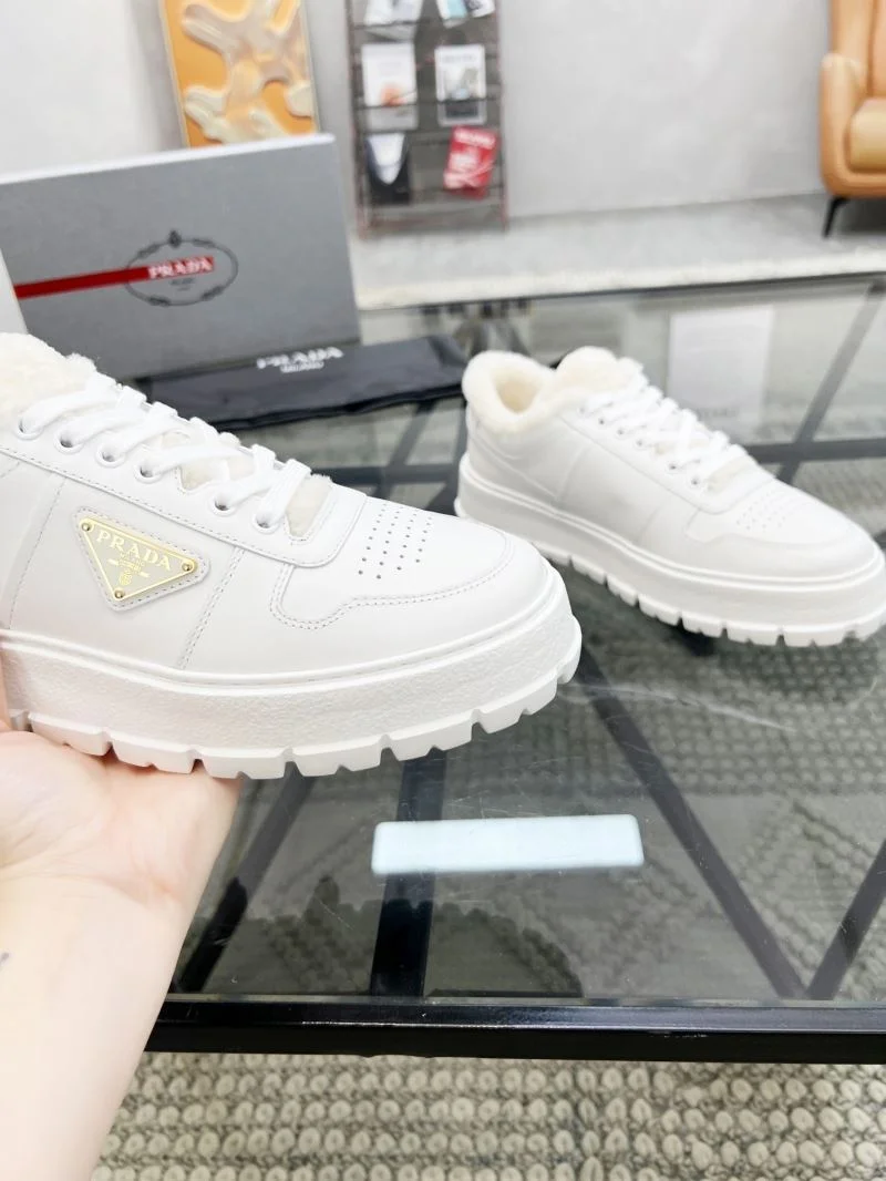 Prada Low Shoes NewStyle 33937