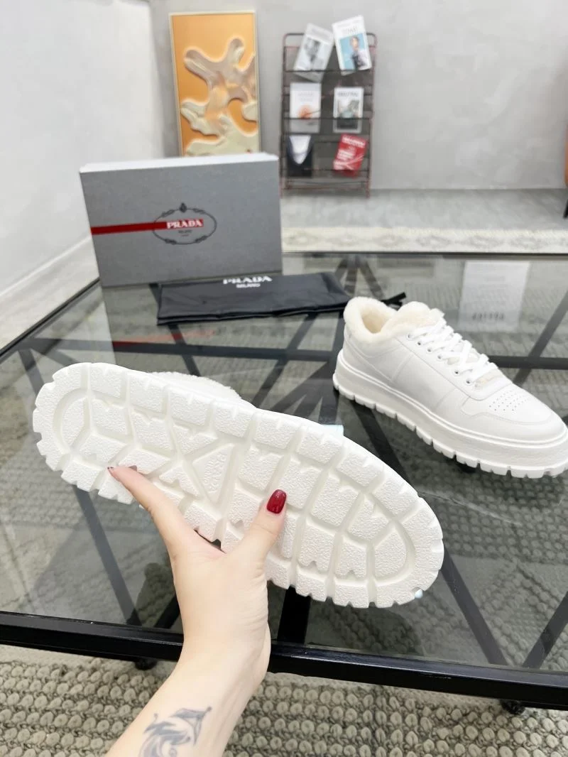 Prada Low Shoes NewStyle 33937