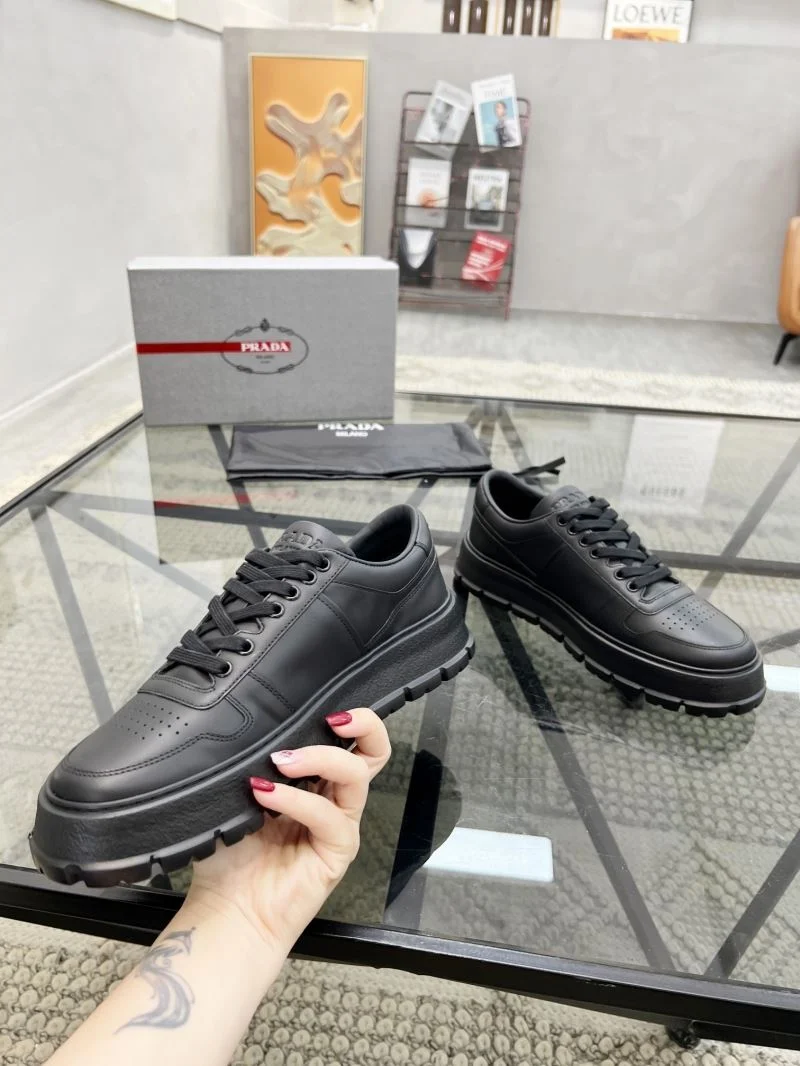 Prada Low Shoes Premium 33930