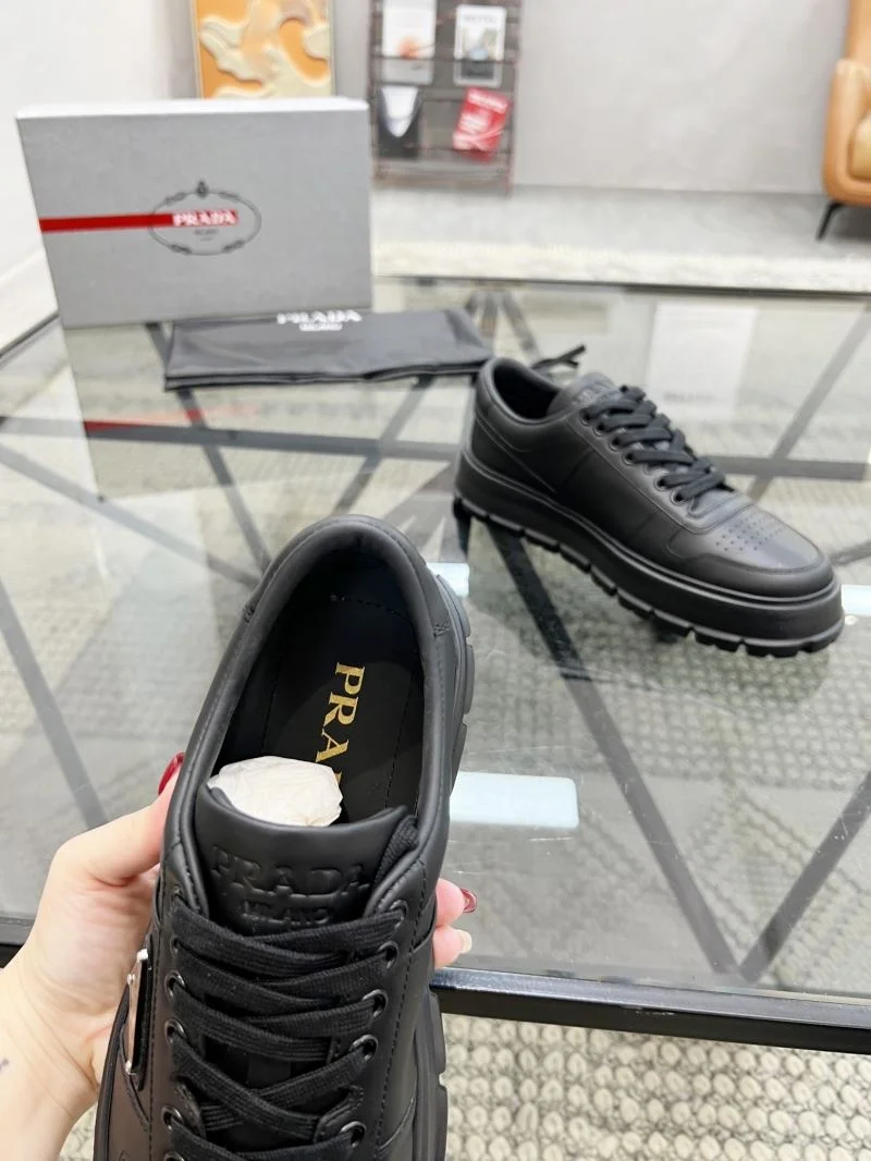 Prada Low Shoes Premium 33930