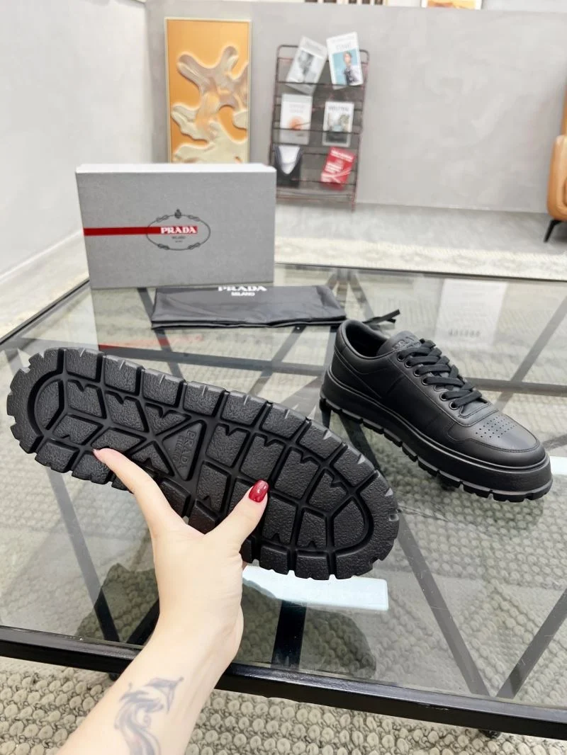 Prada Low Shoes Premium 33930