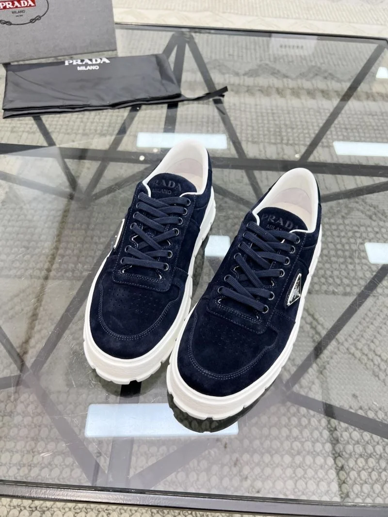Vibrant Prada Low Shoes 33916
