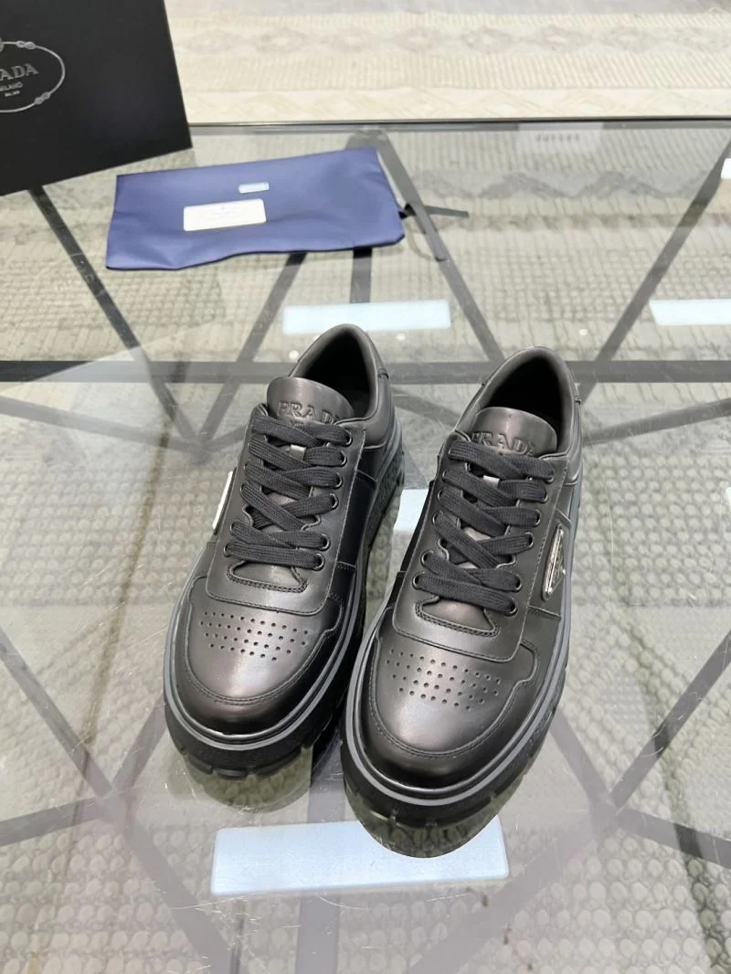 Cozy Prada Low Shoes 33932