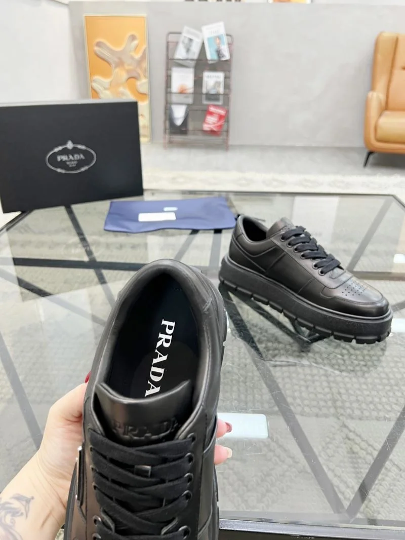 Cozy Prada Low Shoes 33932