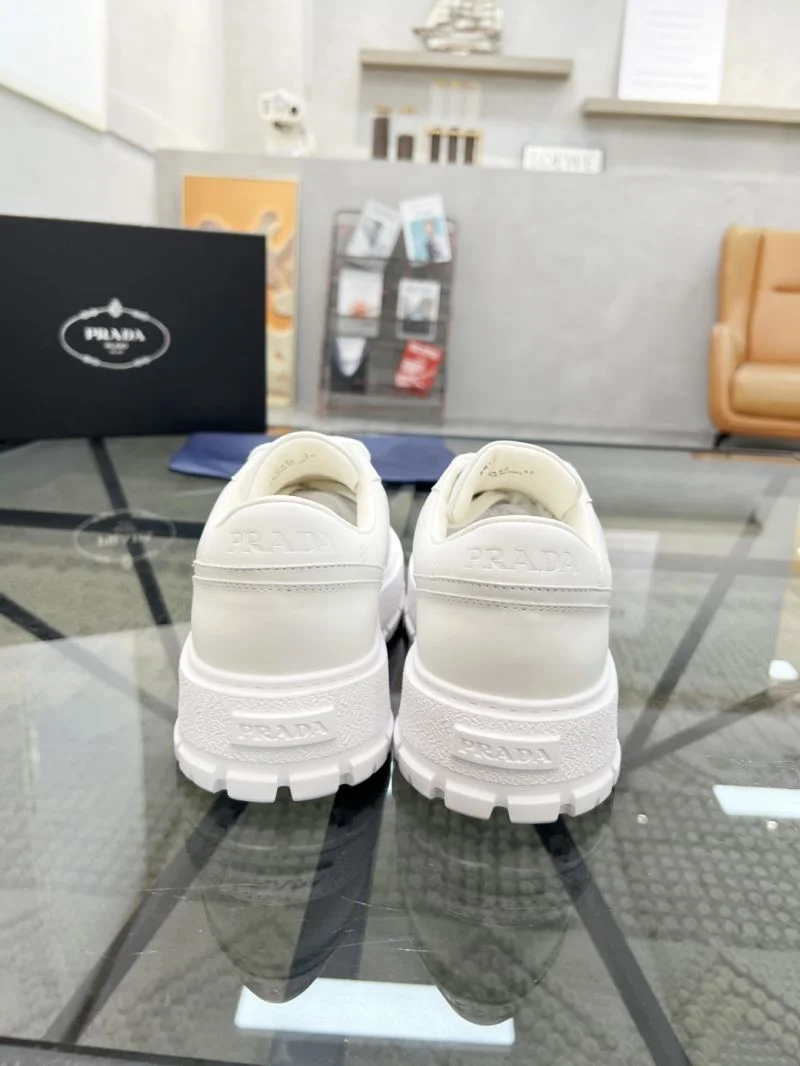 RelaxedFit Prada Low Shoes 33927