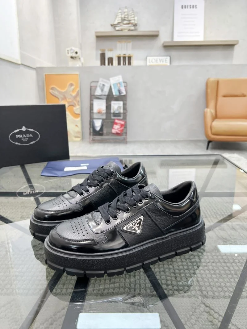 Lightweight Prada Low Shoes 33912