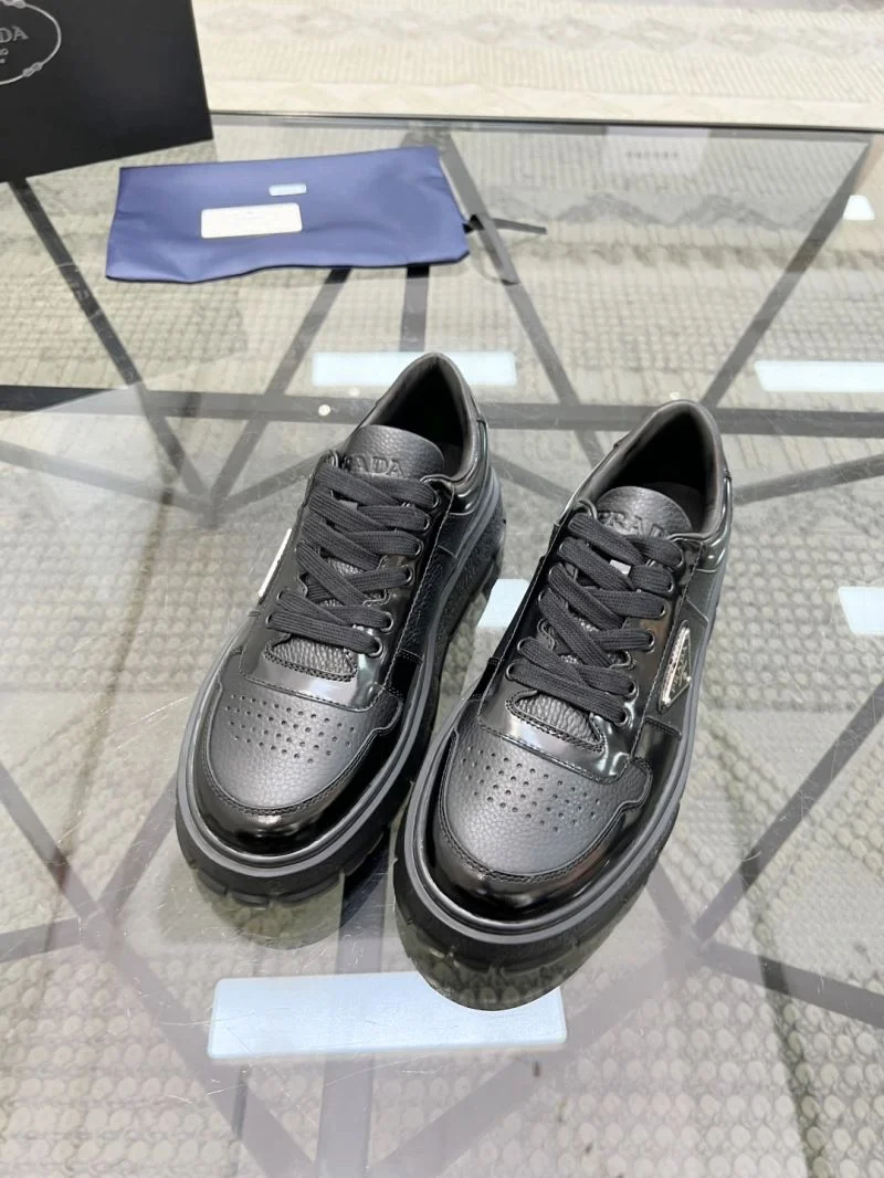 Lightweight Prada Low Shoes 33912