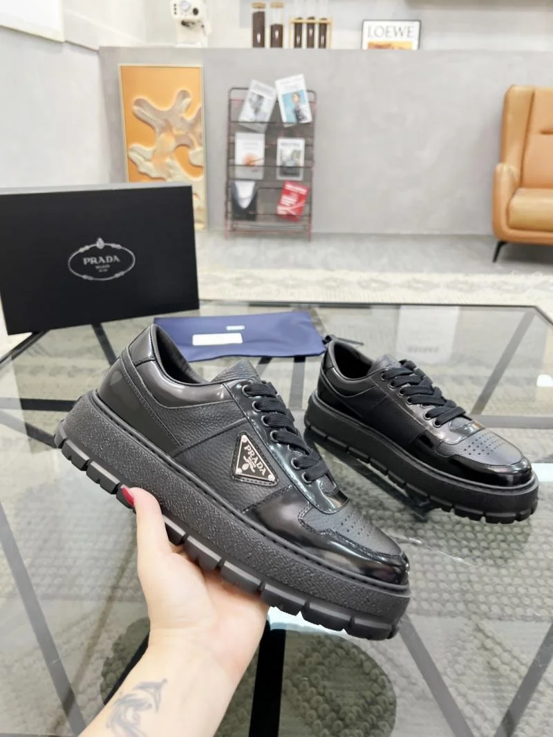 Lightweight Prada Low Shoes 33912