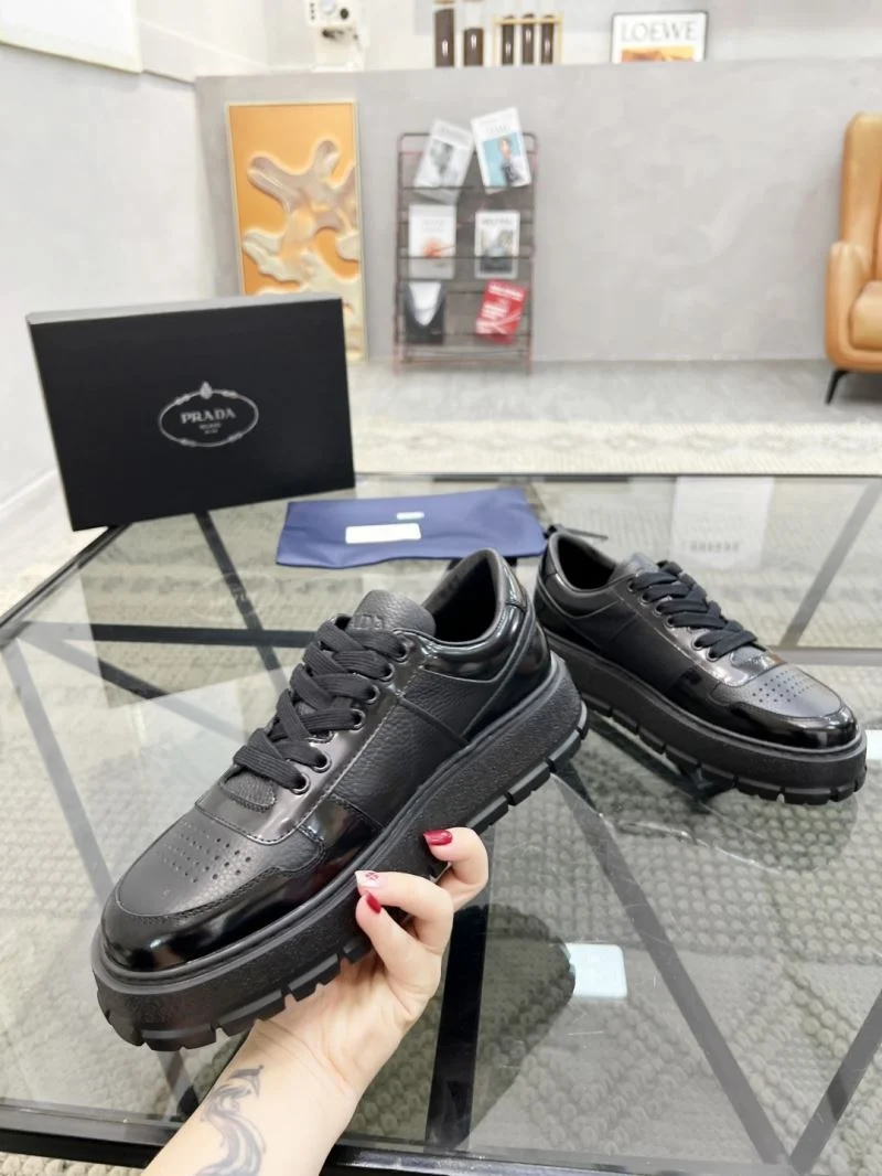 Lightweight Prada Low Shoes 33912