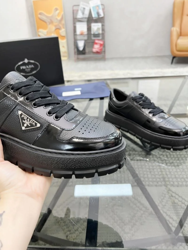 Lightweight Prada Low Shoes 33912