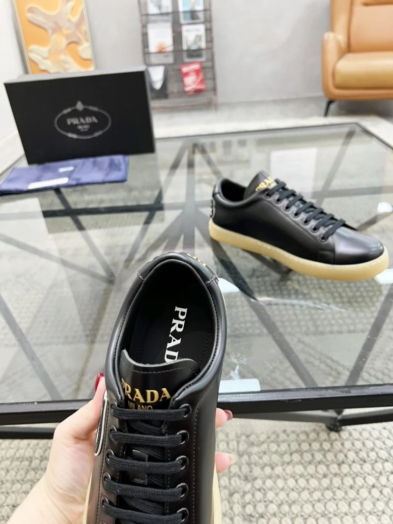 Prada Low Shoes WrinkleFree 33918