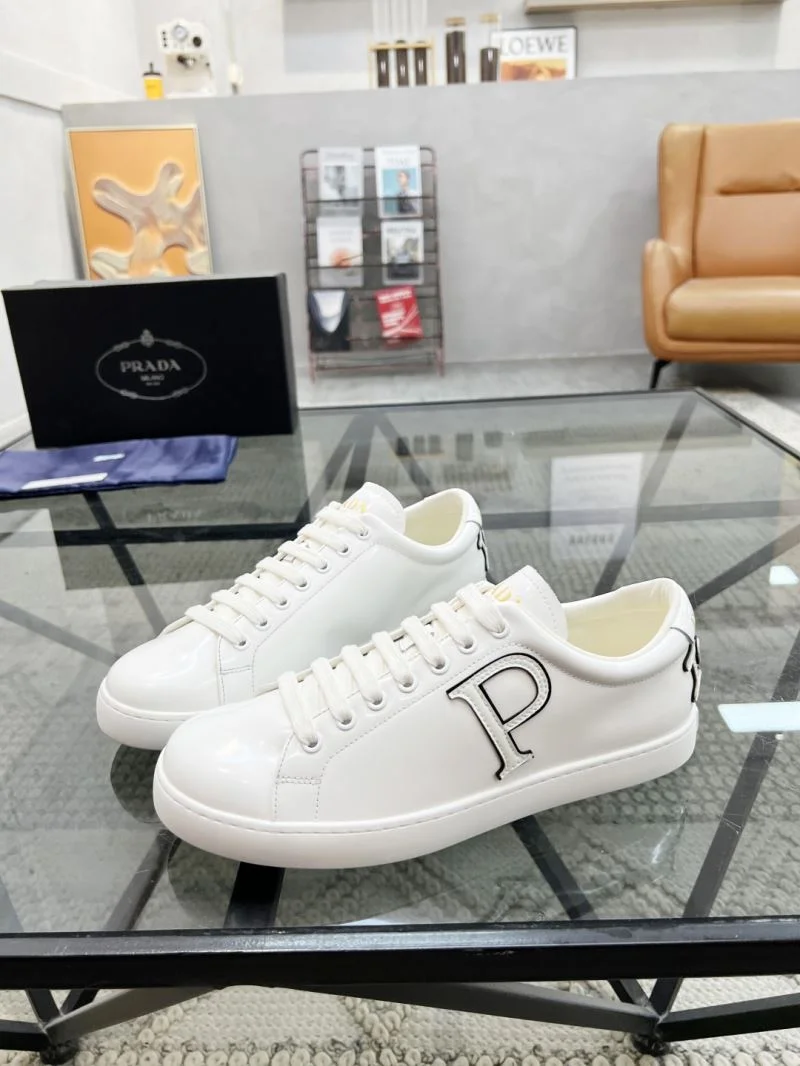 Prada Low Shoes EasyCare 33931