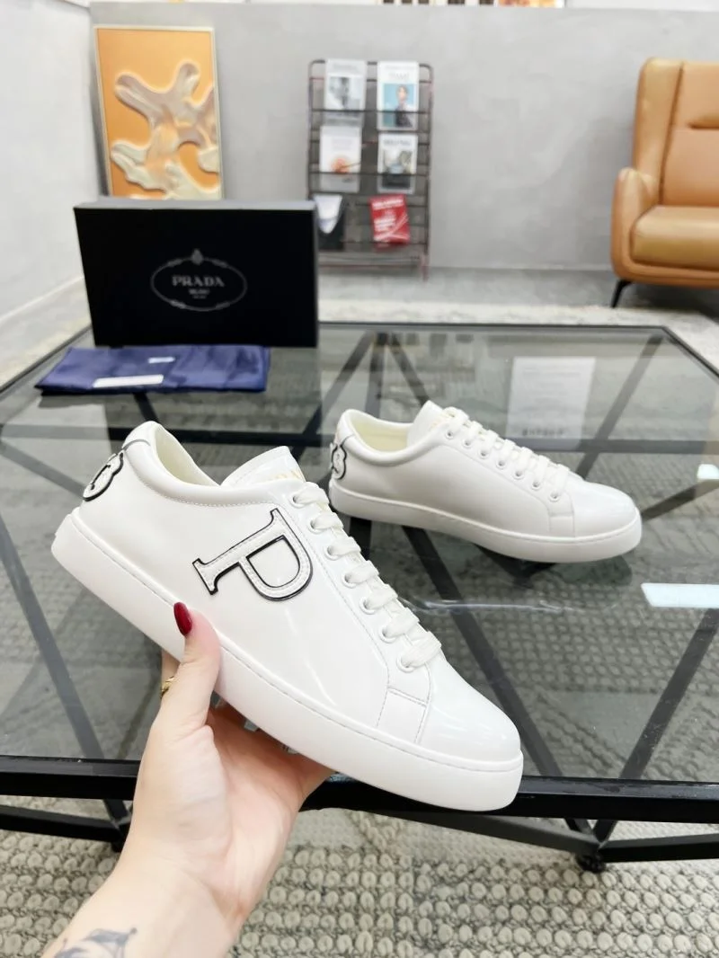 Prada Low Shoes EasyCare 33931