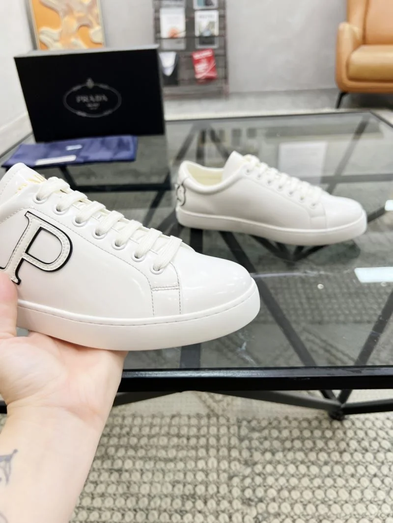 Prada Low Shoes EasyCare 33931