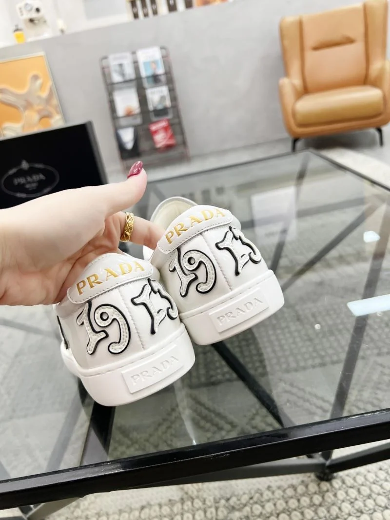 Prada Low Shoes EasyCare 33931
