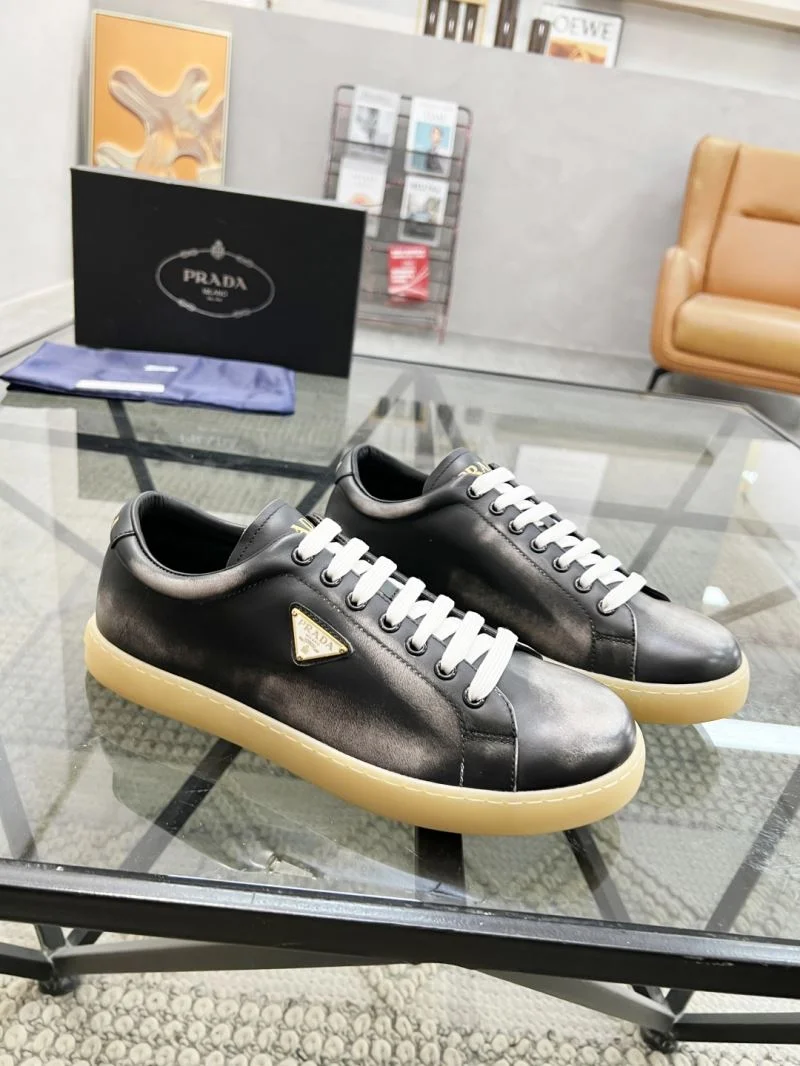 Prada Low Shoes Minimalist 33940