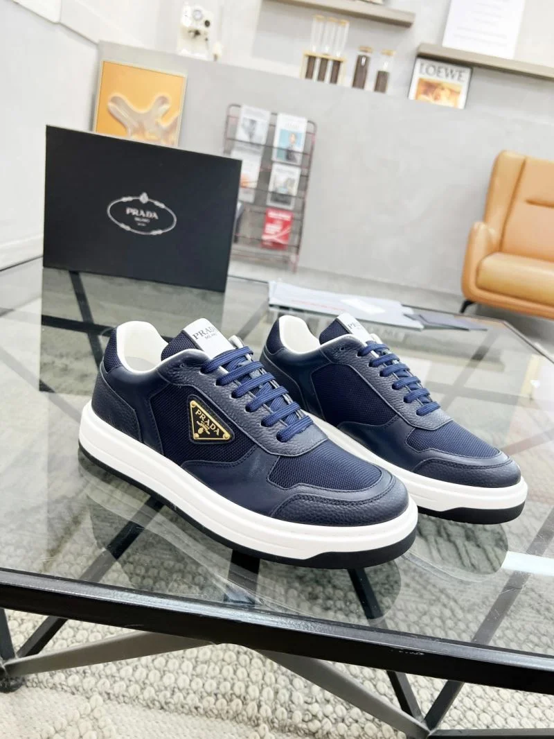 Minimalist Prada Low Shoes 33906