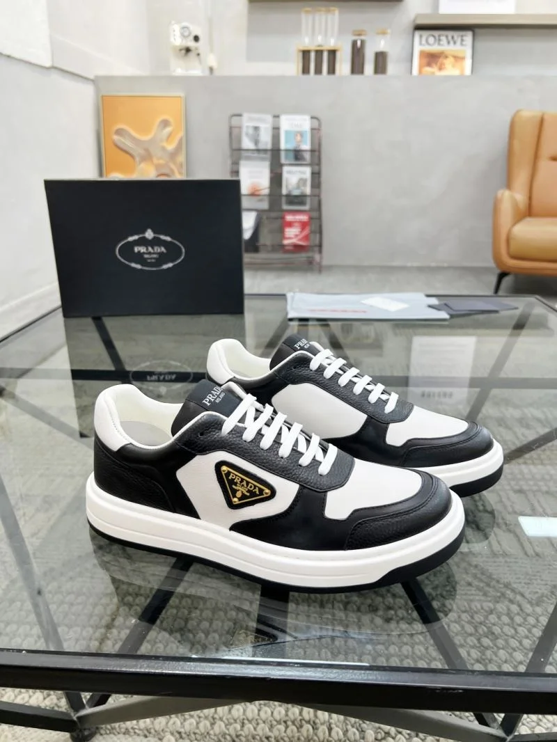 Stylish Prada Low Shoes 33919