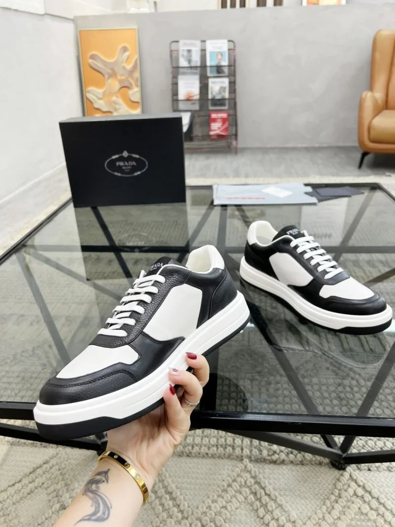 Stylish Prada Low Shoes 33919