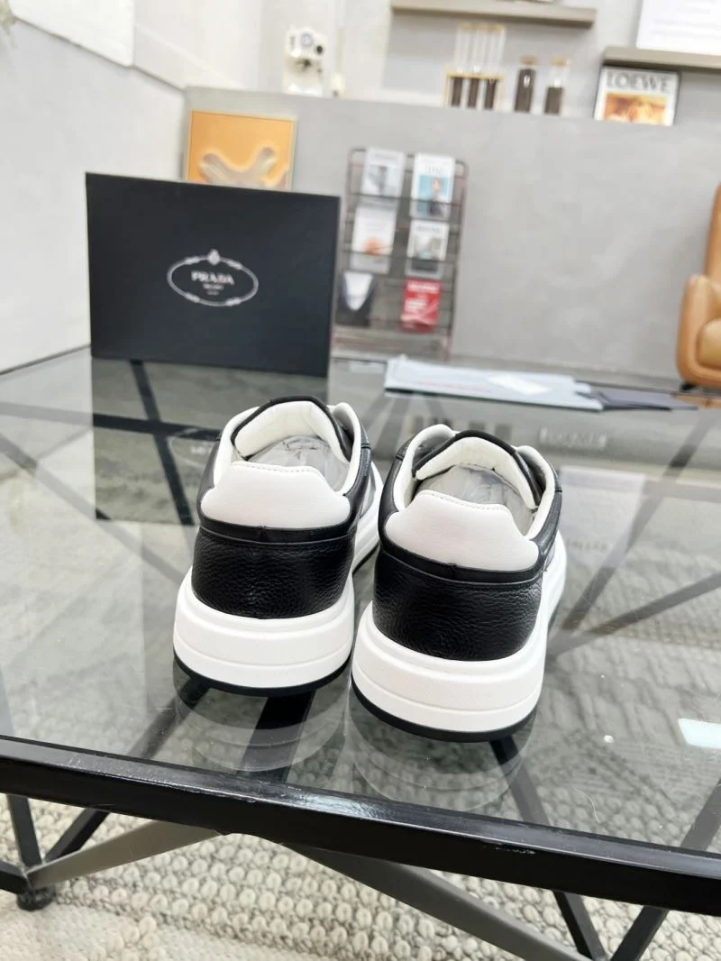 Stylish Prada Low Shoes 33919