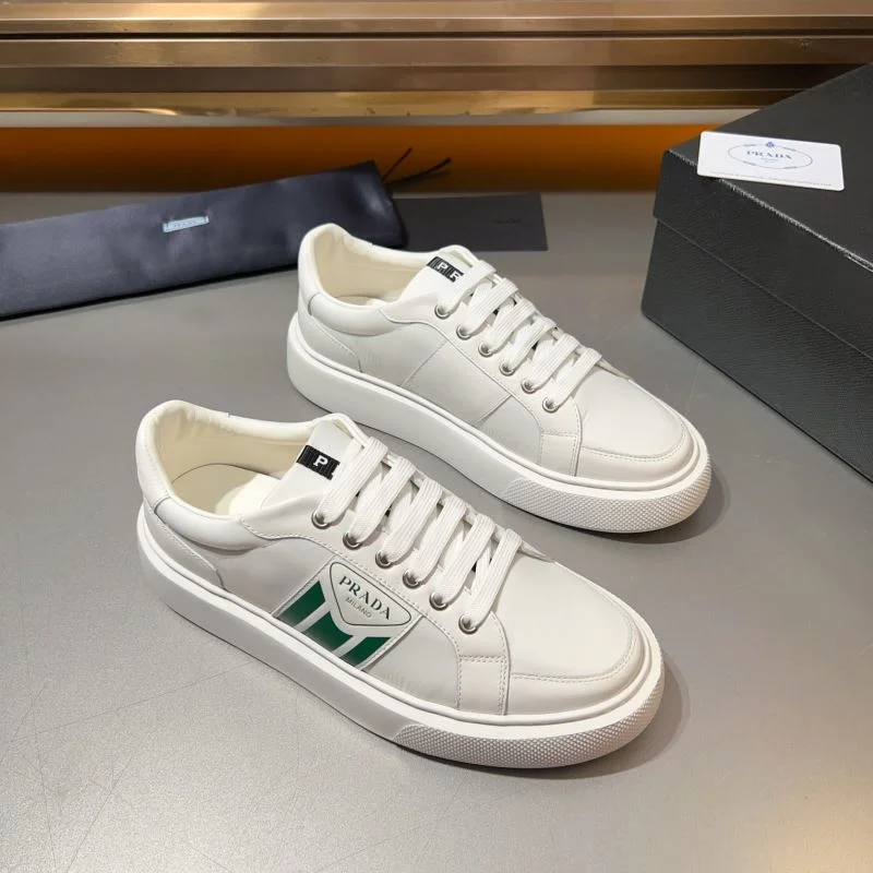 Supportive Prada Low Shoes 33908